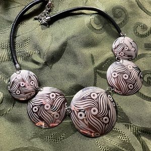 Creative silver style Round shaped necklace